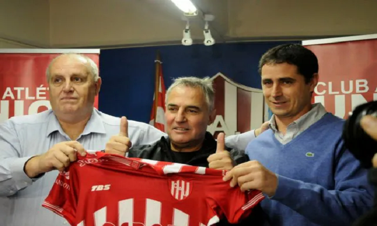 Unión sigue en la búsqueda del DT