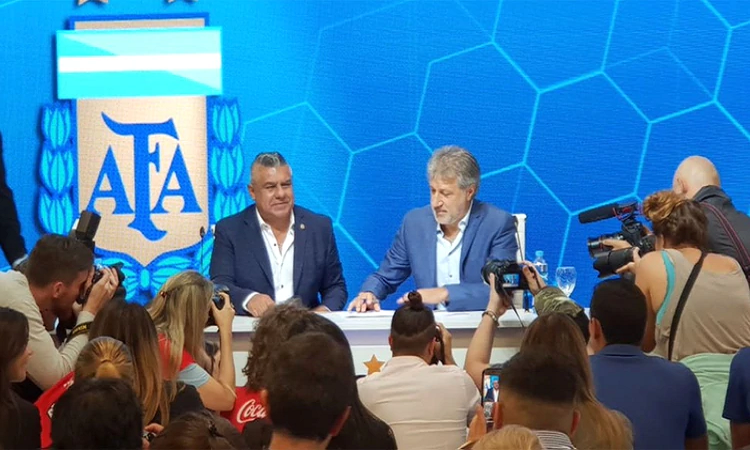 Acuerdo AFA-Agremiados: permitirán extender por seis meses los contratos de los futbolistas que se vencen a mitad de este año