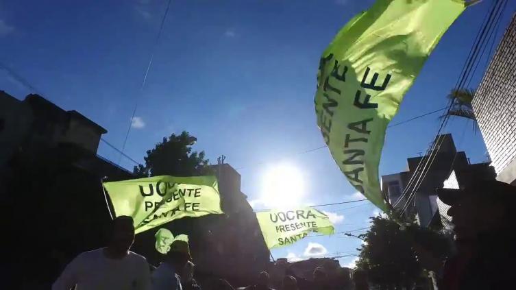 Las empresas y la UOCRA firmaron un acuerdo por salarios y despidos