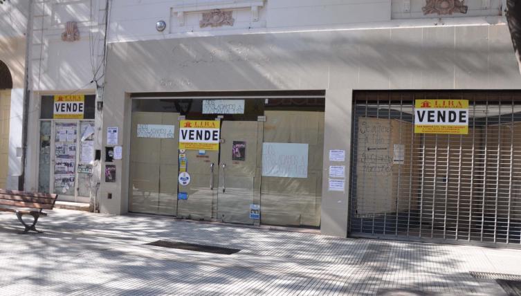 Cerraron 75 locales de la peatonal y avenidas comerciales