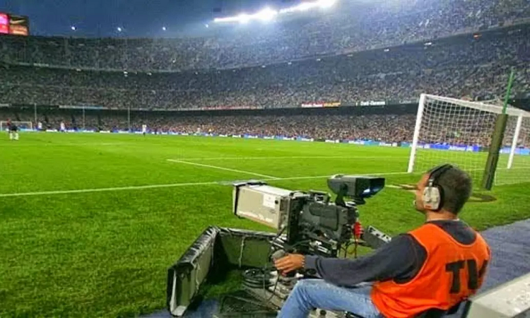 Liga española: entre el público ficticio, el sonido virtual y el silencio real