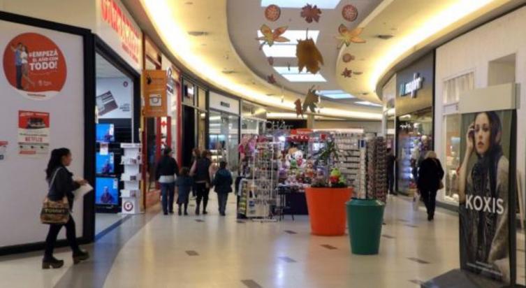 Shopping: Propietarios de locales reclaman por la reapertura