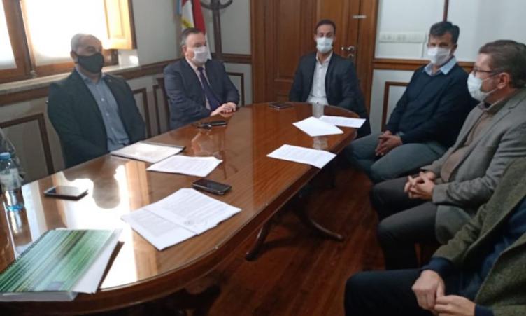 El Bloque de Senadores de la UCR recibió al Ministro Roberto Sukerman 
