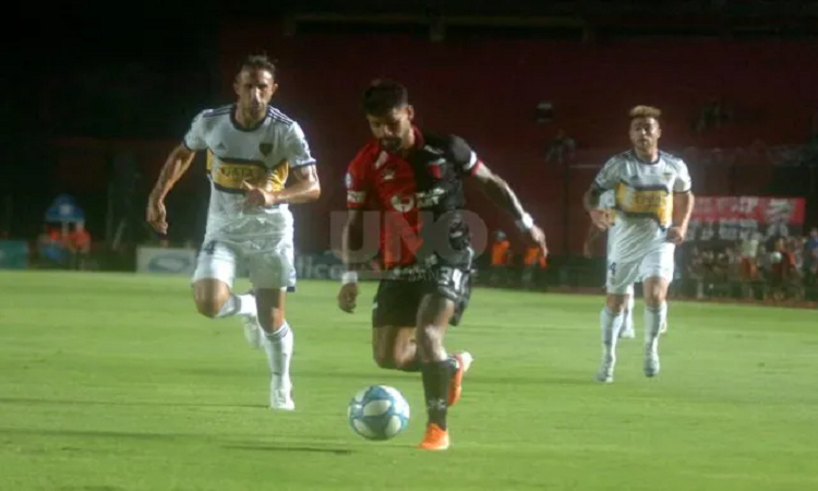 Esparza volvería al fútbol de Paraguay
