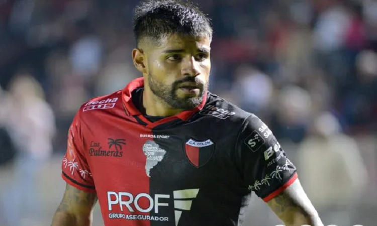 Gabriel Esparza se irá de Colón
