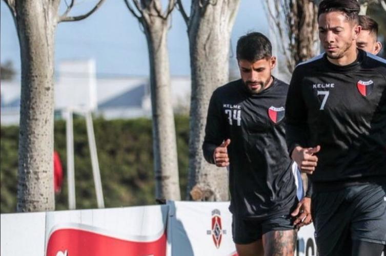 Esparza contó que tiene un pie afuera de Colón