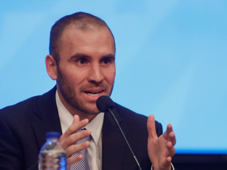 El Gobierno presentó la nueva oferta de canje de deuda 