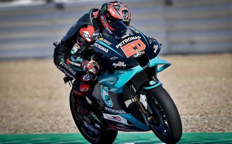 Quartararo se llevó la victoria, y Márquez sufrió una fractura