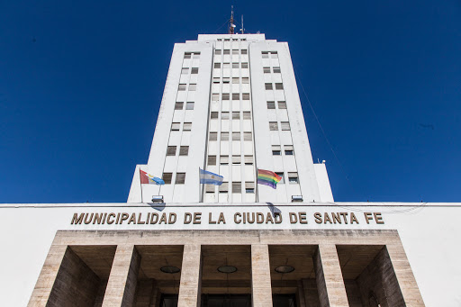 Hackearon la página web y el Twitter de la Municipalidad