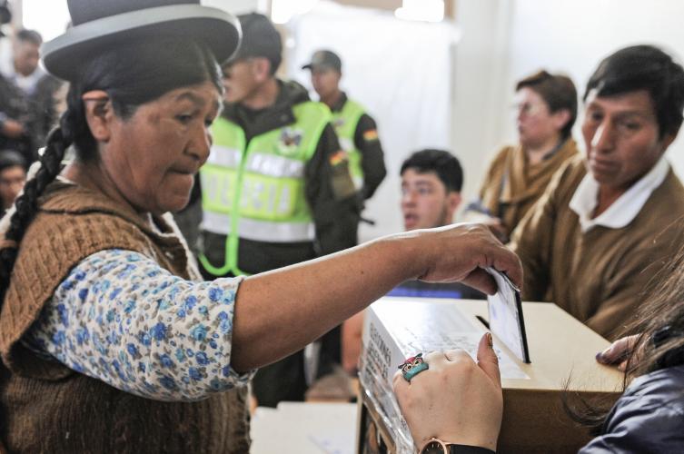 Por la pandemia, vuelven a postergar los comicios generales en Bolivia