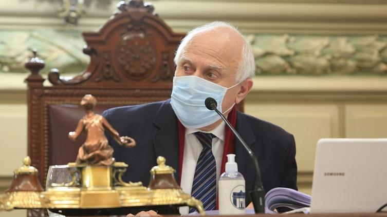 Para Lifschitz: 