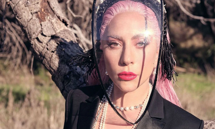 Lady Gaga contó que toma antipsicóticos por su salud mental