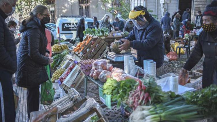 Santa Fe: Se suspenden las ferias por 15 días