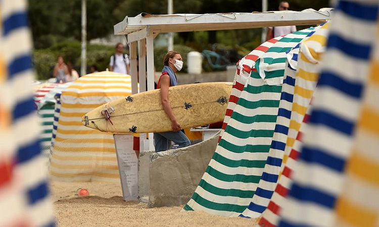 Cómo se vive la pandemia en algunas de las playas más conocidas del mundo