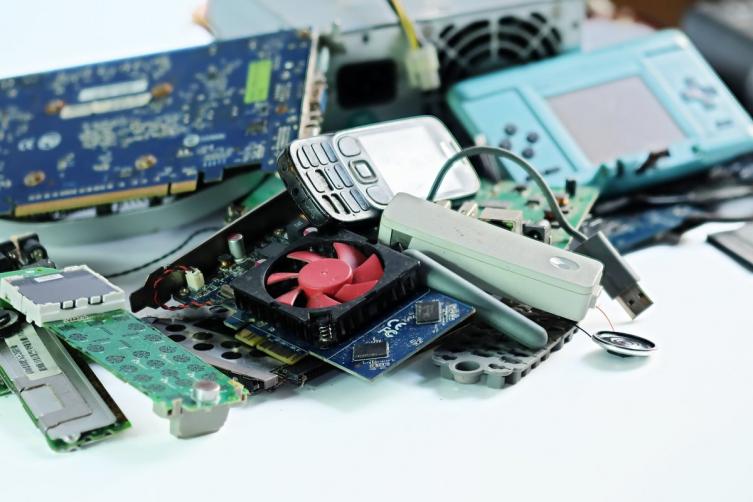 ¿Qué hacemos con la basura electrónica en la ciudad?