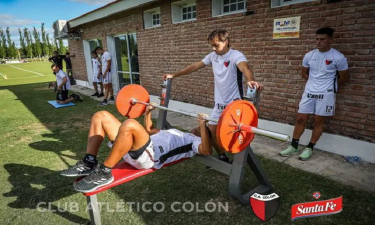 Cuándo volverían los jugadores aislados de Colón