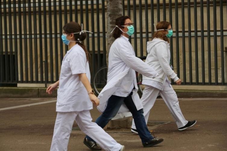 Estudiantes de medicina advierten que no habrá nuevos médicos durante el año