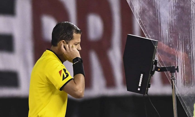 Seneme y el pedido de Conmebol con respecto al VAR