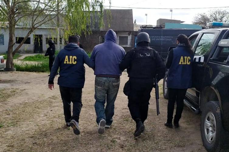 Detuvieron a un hombre por el asesinato del matrimonio en el barrio Sur