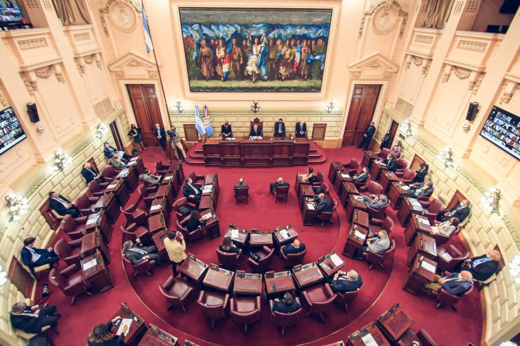 Dos diputados con coronavirus y otros ocho  aislados