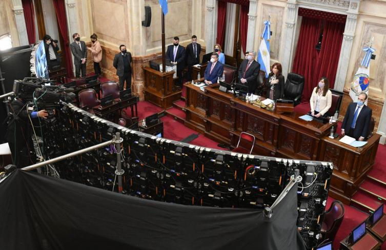 Aprobaron DNU que declaró 