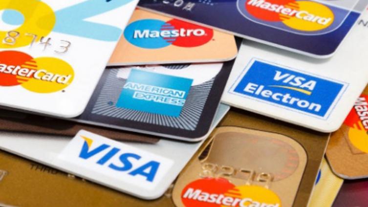 Los saldos impagos de las tarjetas de crédito se refinanciarán automáticamente