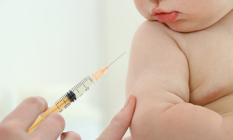 Cerca del 40% de los niños nacidos en cuarentena no recibió el esquema completo de vacunas de los primeros 6 meses