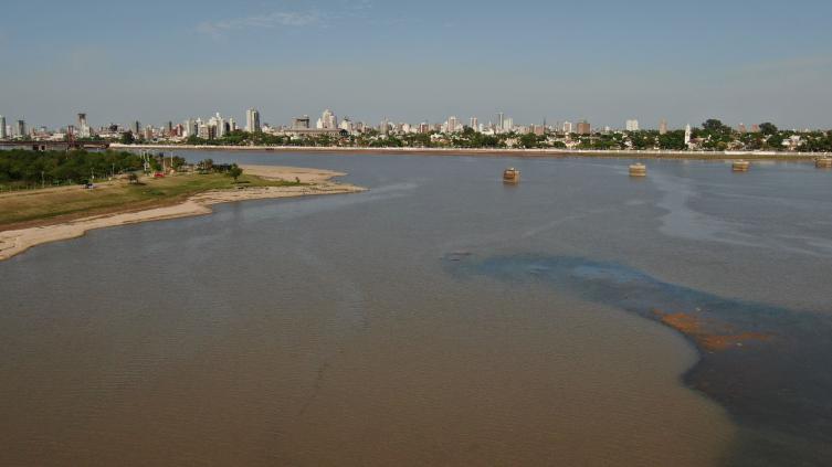 En una semana, el Paraná bajó en Santa Fe más de 60 centímetros
