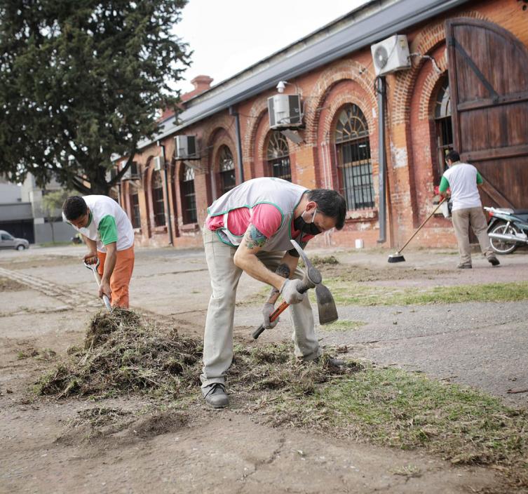 Predio Ferial Municipal: comenzaron las tareas de recuperación del edificio