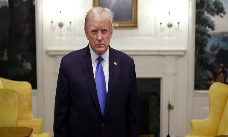 El primer mensaje de Donald Trump tras llegar al hospital Walter Reed