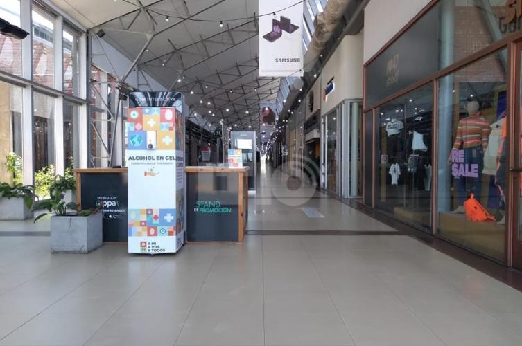 El Shopping La Ribera abrió sus puertas: ¿cómo funcionan los locales?