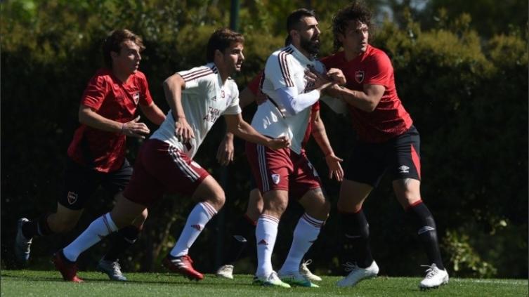 Newell's le ganó a River con dos goles de Ignacio Scocco