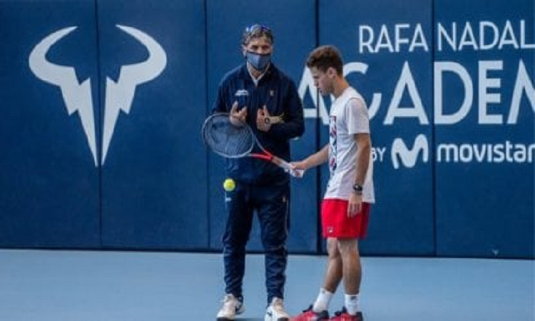 Diego Schwartzman se entrena en la Academia de Rafael Nadal