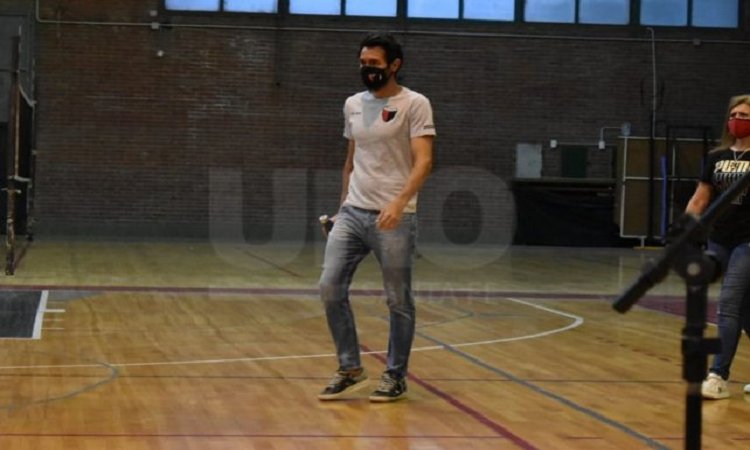 Domínguez llevará 19 jugadores para visitar a Newell's
