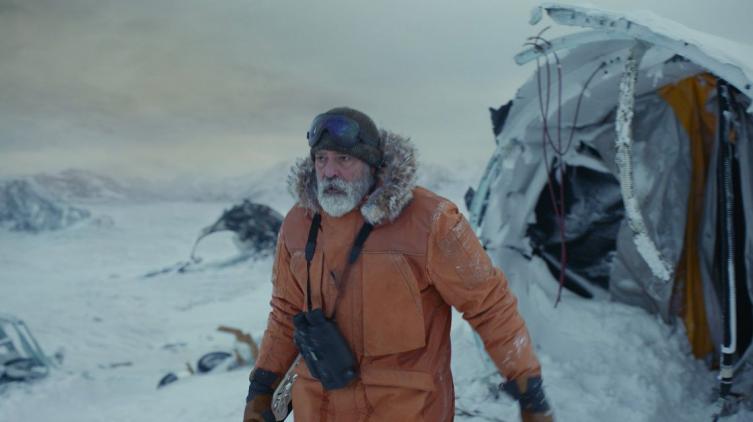 George Clooney, irreconocible en el tráiler de Cielo de Medianoche - RATING CERO