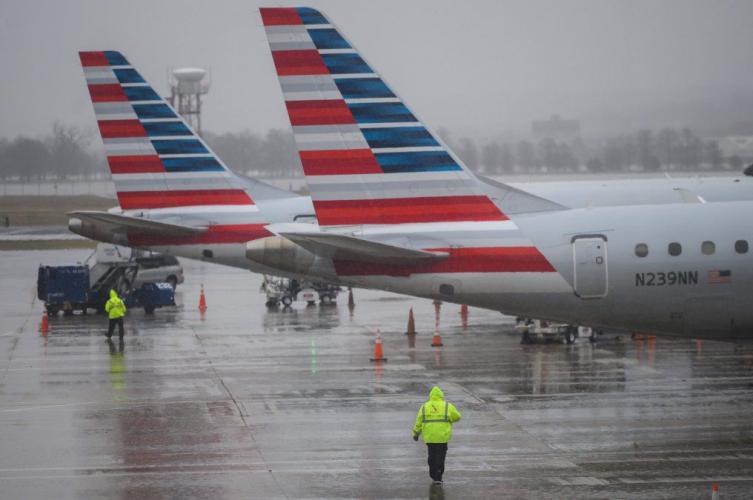 Las líneas aéreas extranjeras tienen permiso para volar en el país