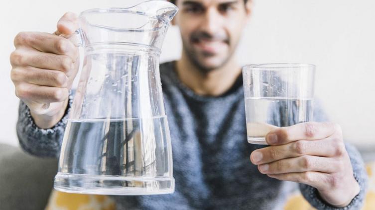 Trucos para tomar la cantidad de agua recomendada al día