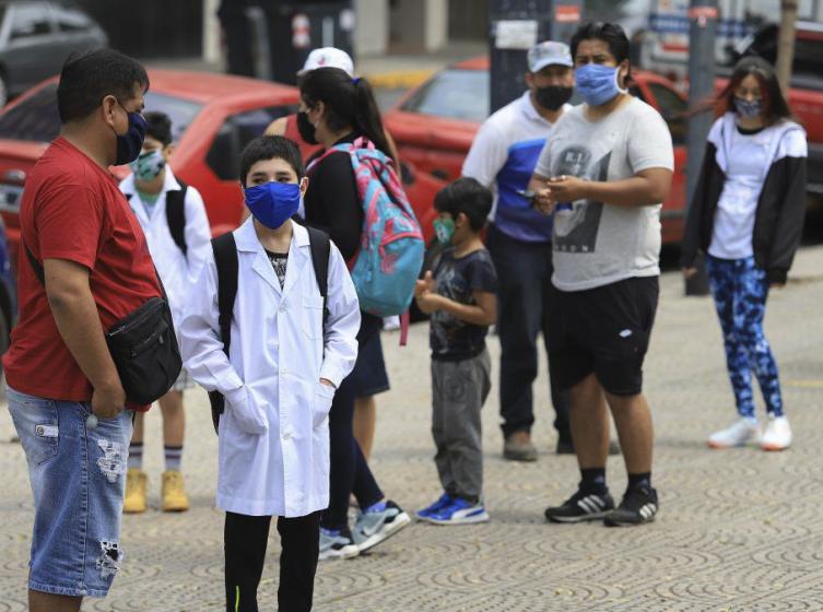 Evaluarían la posibilidad de habilitar clases presenciales
