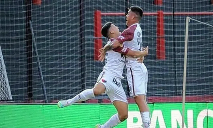 Los goles de Colón vienen del banco de suplentes