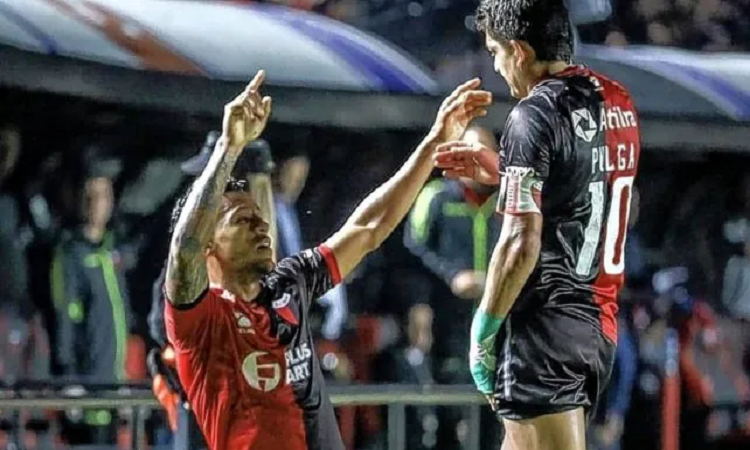 Colón: la delantera del equipo es un misterio 