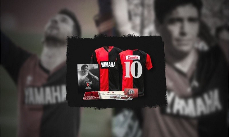Newell's puso a la venta la camiseta que  Messi mostró de Diego 