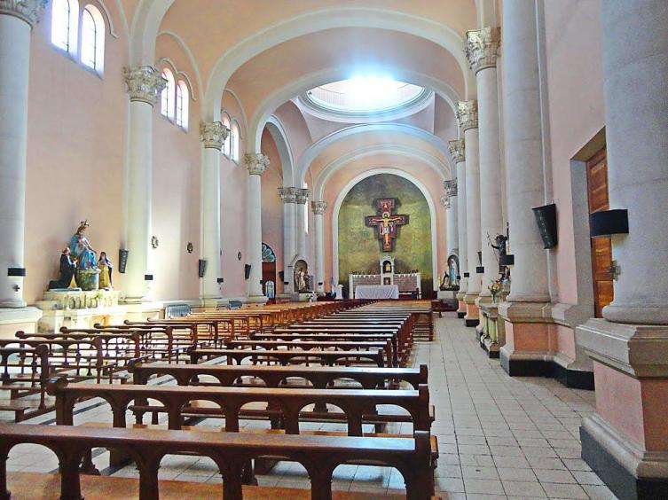 Autorizan actividades religiosas de más de 30 personas
