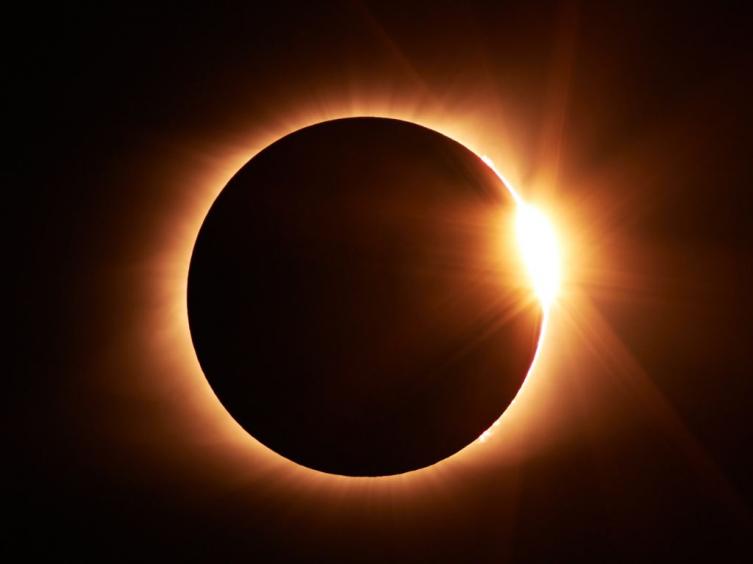 El eclipse solar que dejará ver las estrellas al mediodía