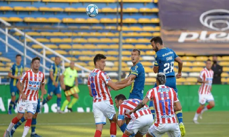 Unión mereció más, pero empató con Rosario Central 2 a 2 