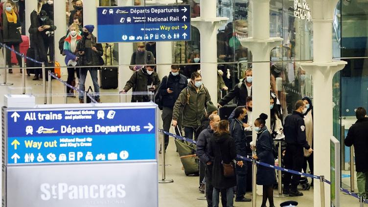 Francia abre su frontera con el Reino Unido tras el cierre por la nueva cepa