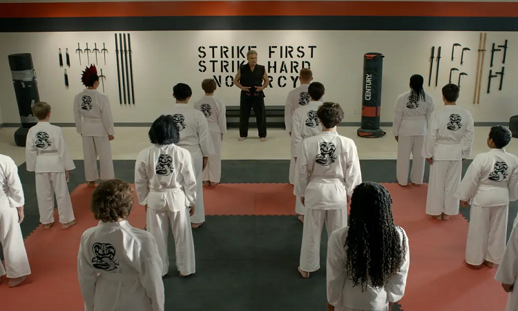 Netflix adelanta una semana la tercera temporada de Cobra Kai