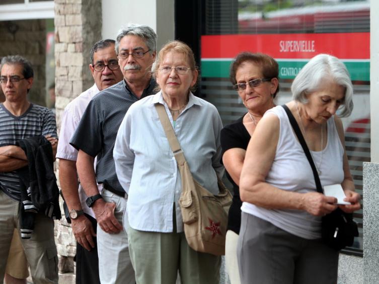 Diputados busca convertir en ley la nueva fórmula de movilidad
