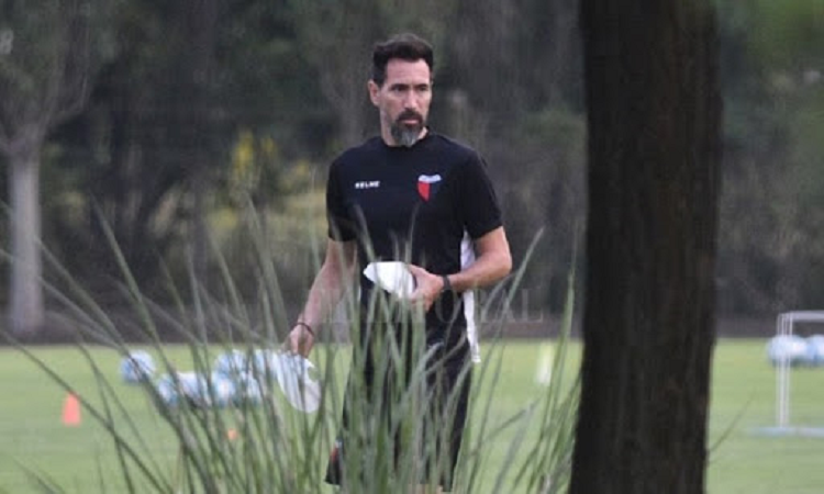 Dudas de Domínguez para visitar a Atlético Tucumán