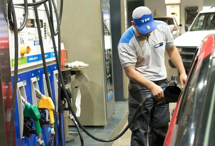 YPF aumentó el precio de la nafta en todo el país