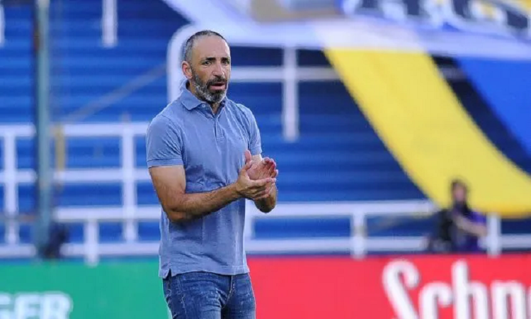 Azconzábal repetiría con la misma formación titular
